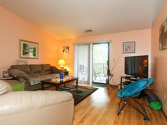 4th image of 4232 Victorian Green Dr Unit 35