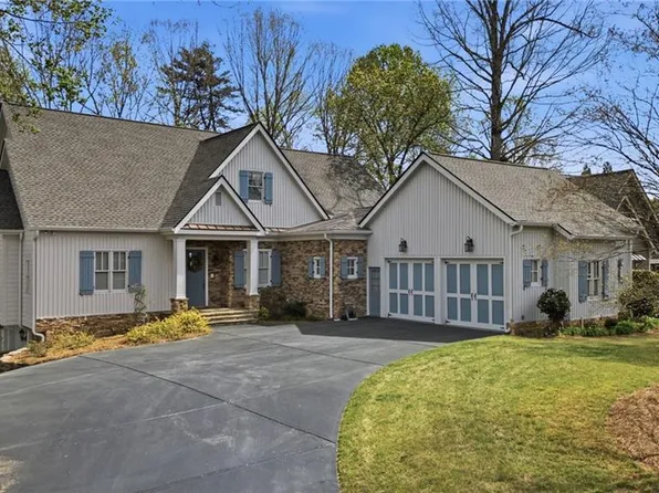 447 Night Fire Dr, Dawsonville, GA 30534