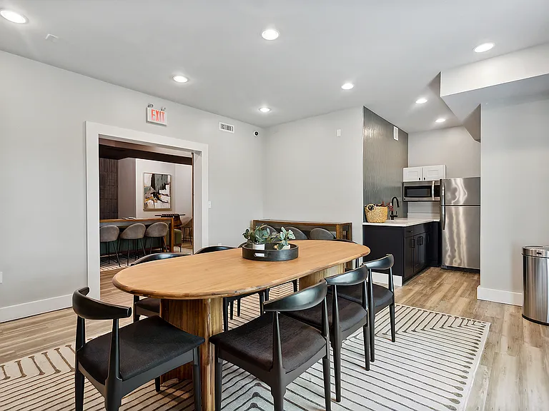Ridgeway Place — Photo 17