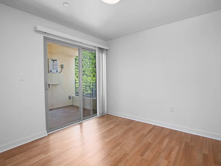 13429 Vanowen St — Photo 4