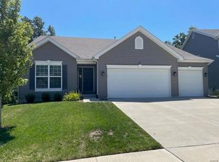 110 Keystone Ridge Dr, O'Fallon, MO 63366