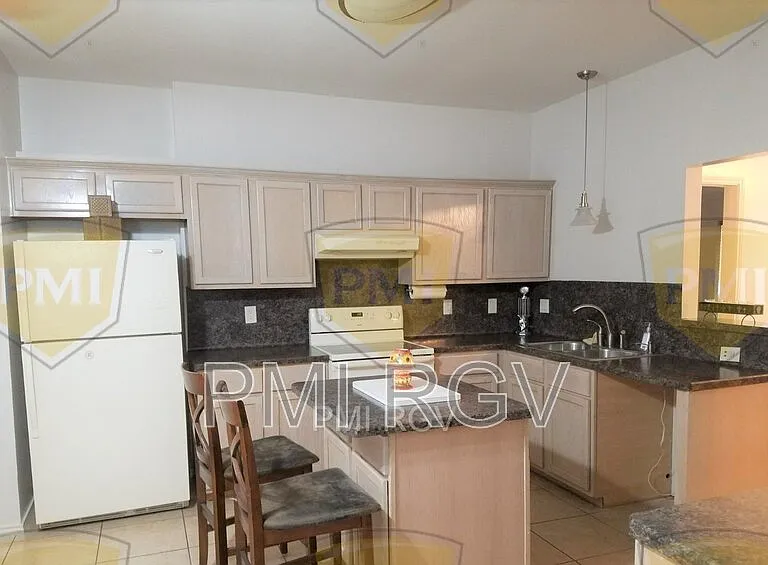 2301 E 21st St — Photo 5