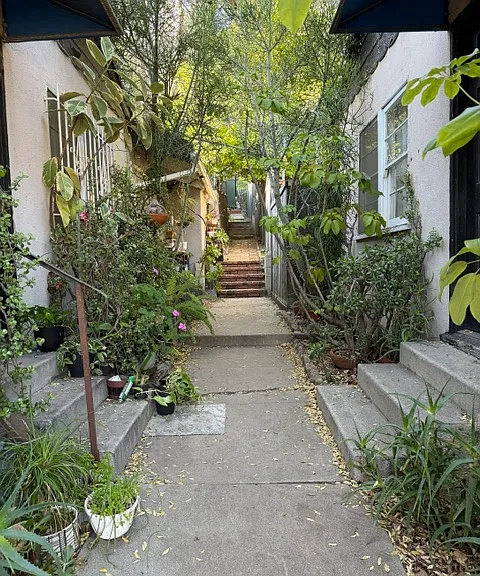 Marmion Way — Photo 1
