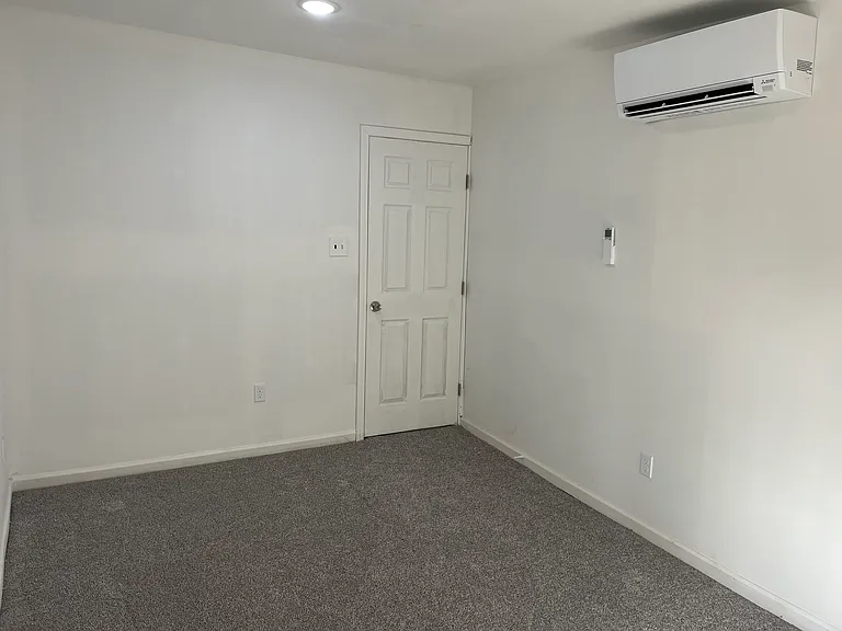 7 E Church St #4 — Photo 9