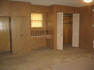 4th image of 126 Motley St