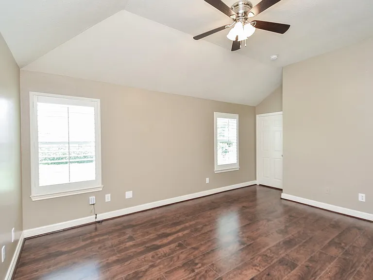 15975 Cottage Ivy Cir — Photo 22