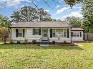 210 Oliver St, Selma, NC 27576