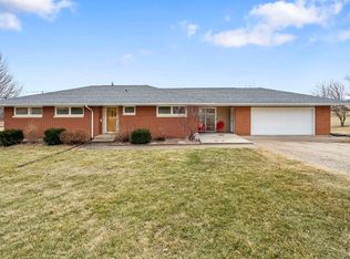 15156 Humke Rd, Dubuque, IA 52002