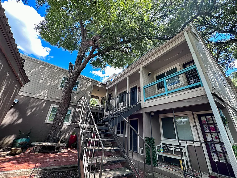 1106 W 22nd St #7 — Photo 12