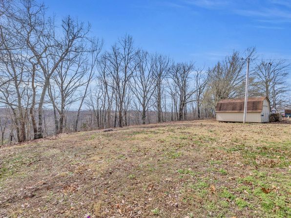 369 Talpha Dr, Dowelltown, TN 37059