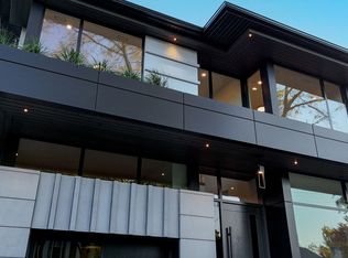 29 Edgemore Dr, Toronto, ON M8Y2N1