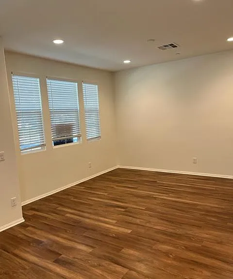 5044 Verdugo Way — Photo 4