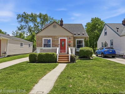 295 Madison Ave, Clawson, MI, 48017
