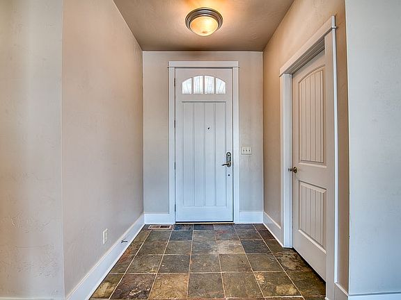 4th image of 577 Wildflower Cir