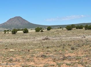 58N W Prairie Dog Rd, Ash Fork, AZ 86320