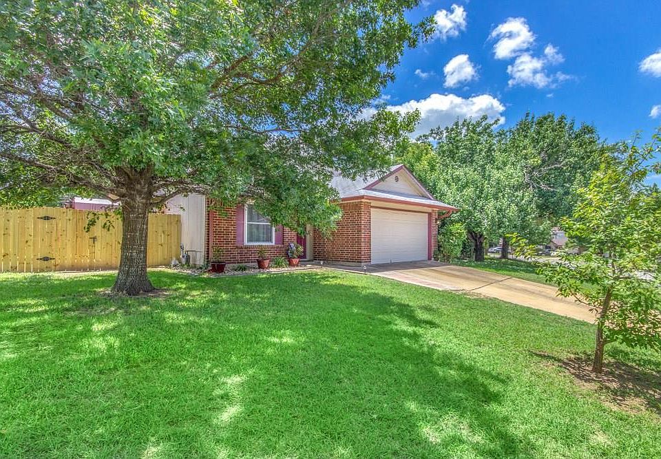 1st image of 13815 Lothian Dr