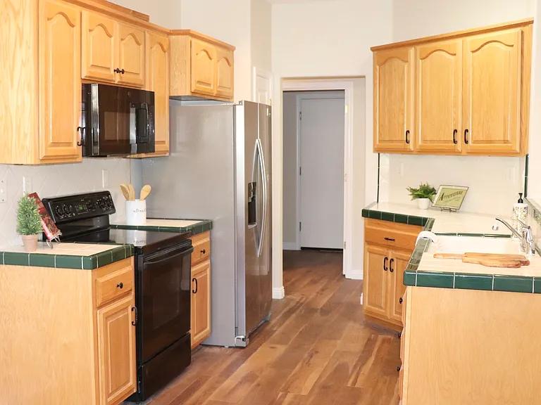 3729 Coldwater Dr — Photo 5