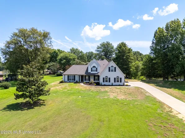 8690 Hunters Run Dr, Olive Branch, MS 38654