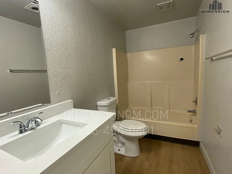 Greenwood II Apartments — Photo 16
