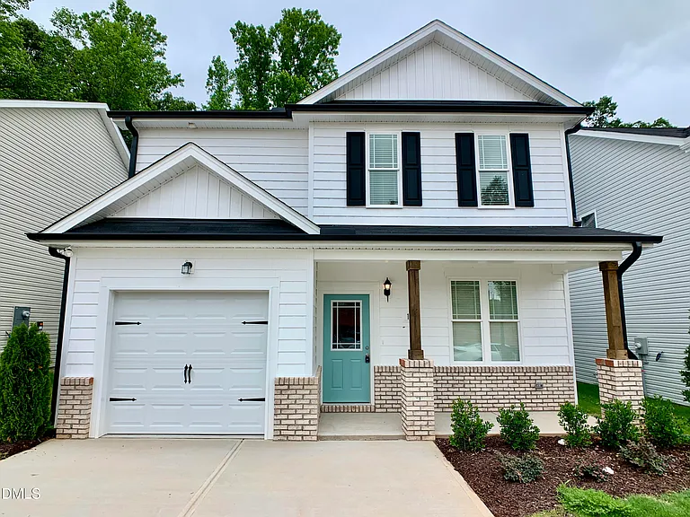 131 Diploma Dr — Photo 1