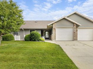 622 Sunset Dr, Lodi, WI 53555