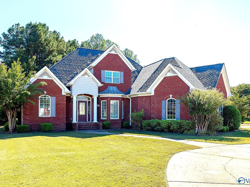 1st image of 17294 Hubert St