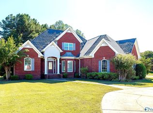 17294 Hubert St, Athens, AL 35611