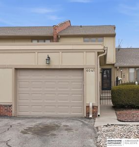 6041 Oak Hills Dr, Omaha, NE, 68137