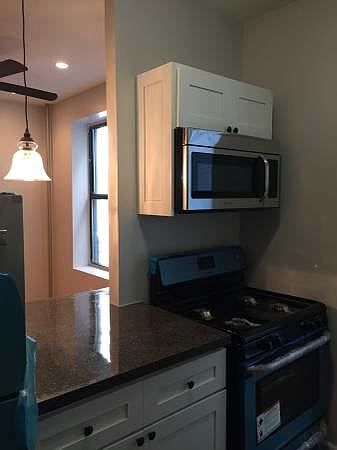 2nd image of 9301 Ridge Blvd