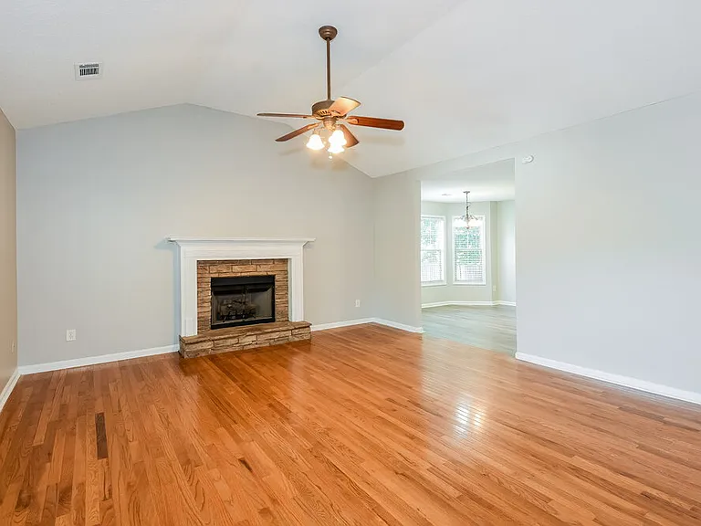 313 Split Rail Way — Photo 5
