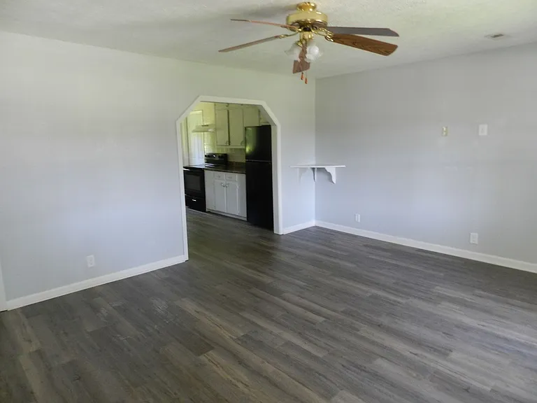 204 Dyer St — Photo 6