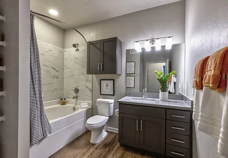 200 Village Creek Pkwy — Photo 38