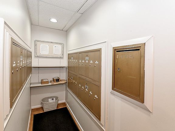 5th image of 3542 Amberacres Dr #304