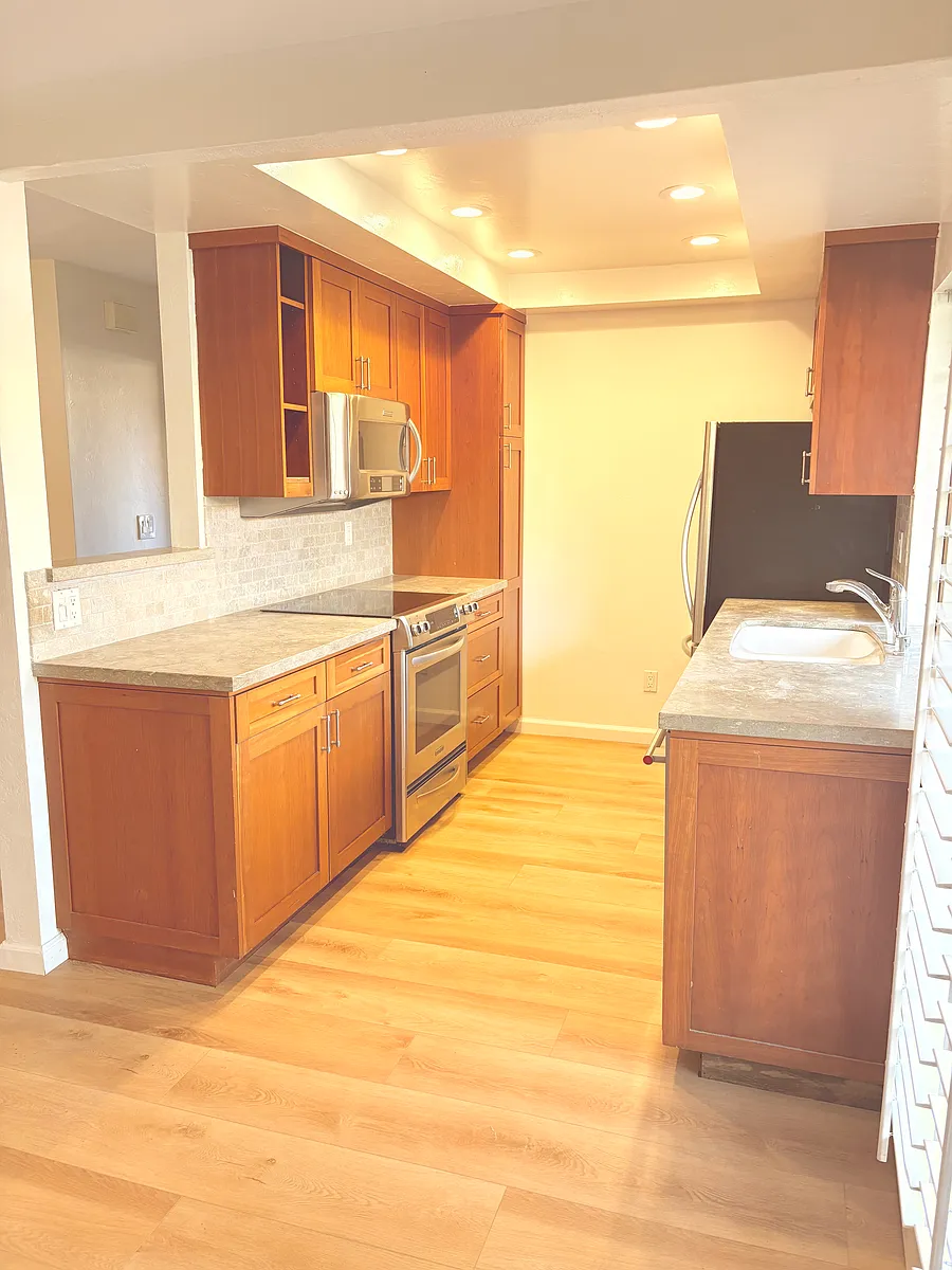 Building Photo - 13783 Mango Dr
