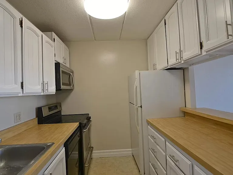 1700 Civic Center Dr #607 — Photo 35