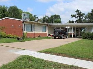 5224 W Wilkins St, Lincoln, NE 68524