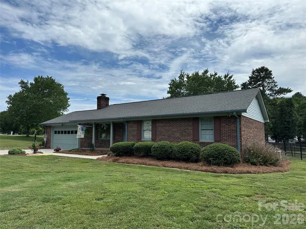 5525 Randolph Rd, Kannapolis, NC 28081