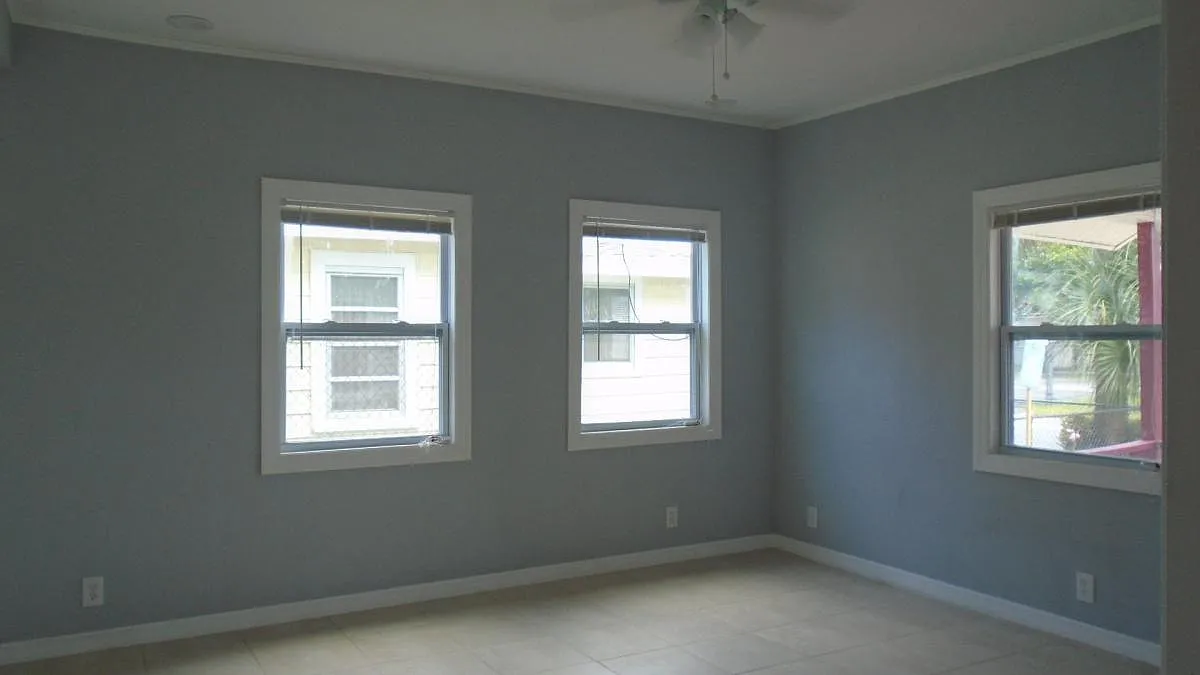 5 bed, 1308 sqft, $2,300 — Photo 3