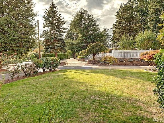 3rd image of 80 110th Ave SE