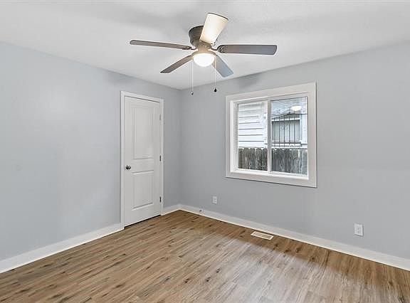 5th image of 4932 Garfield Ave