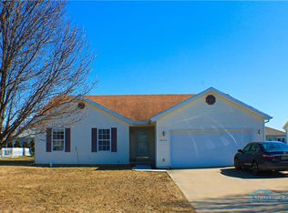29124 Greystone Dr, Millbury, OH 43447