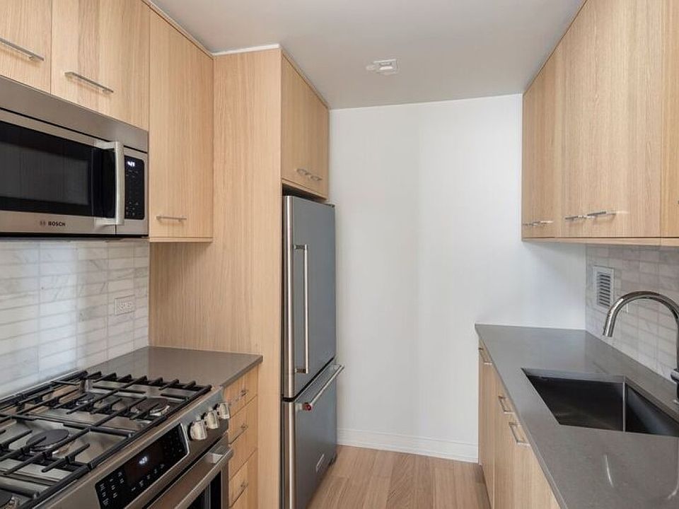 1st image of 1 Columbus Pl APT S15f