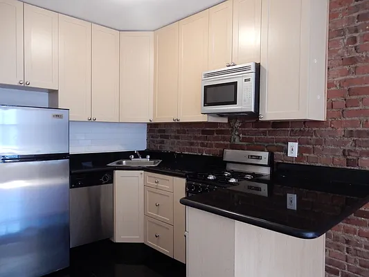 Rented by Aimee Grodanz, LREB | media 10