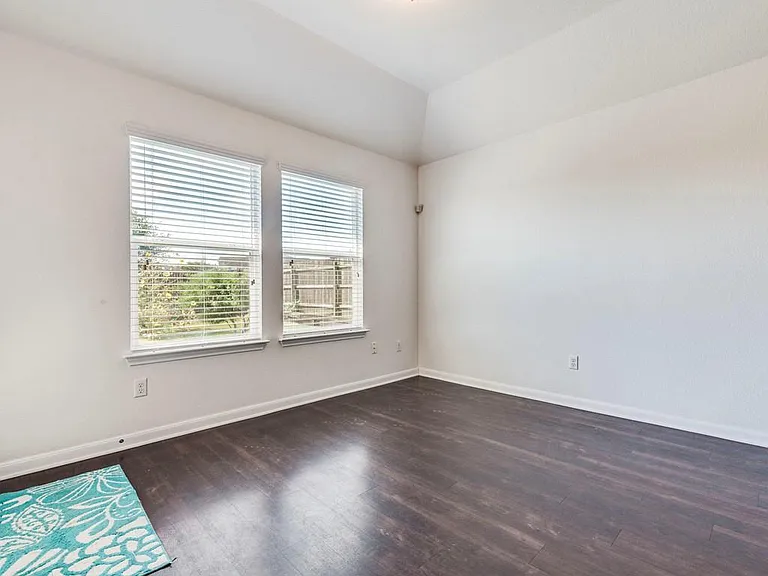 237 Goddard — Photo 16