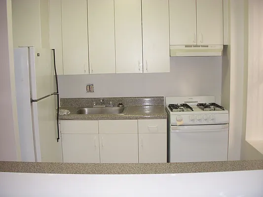 Rented by Stonehenge NYC LLC | media 29