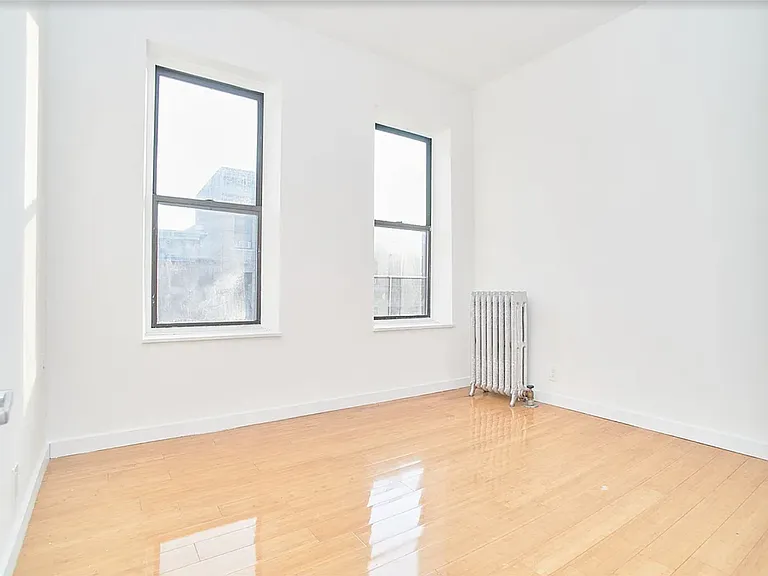 537 Lenox Ave #7 — Photo 2