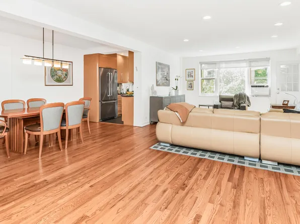 3720 Independence Avenue image 2 of 17