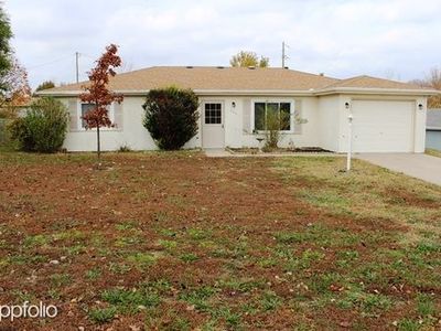 323 Clydesdale Cir, Ogden, KS, 66517