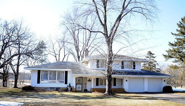 1st image of 3074 Minnehaha Ct