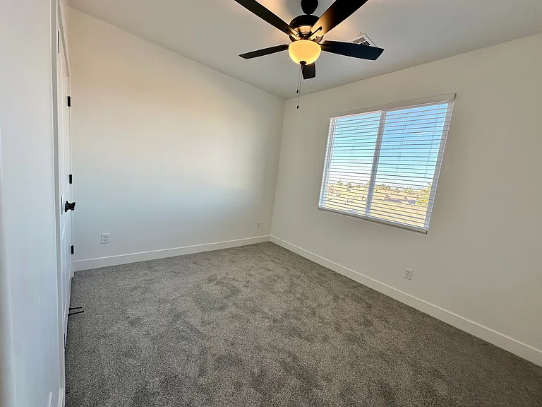115 N 2480 W — Photo 10